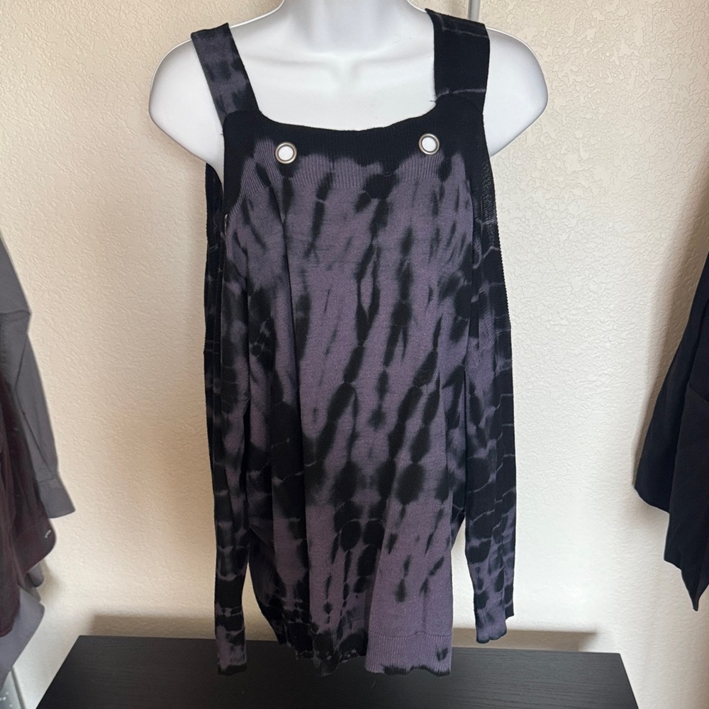 Rock & Republic Black and Charcoal Tie-Dye Cold-Shoulder Sweatshirt